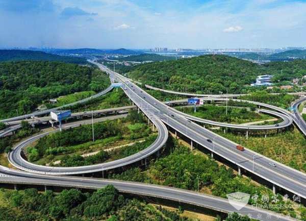 山东：4月12日，国内首个智能网联高速公路测试基地开始启动建设