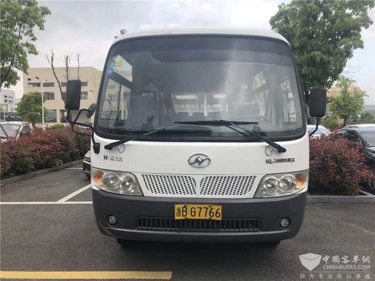 19座金龙客车