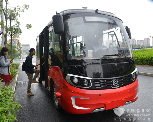 厦门金旅打造5G无人驾驶微循环车 开启网约公交新模式