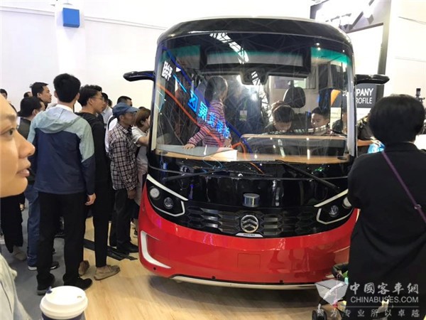 金旅无人驾驶客车“星辰”闪耀数字中国建设峰会，助推数字交通新发展