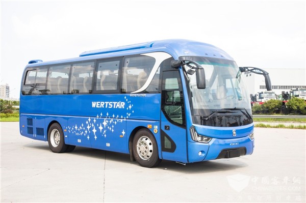 旅游客车的不二选择 亚星蓝钻带你体验尊享旅程