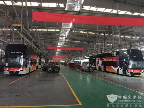 青年出口智利高端客车即将交付