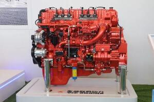 玉柴YC6K13N国六天然气发动机登台首届长三角创新成果展