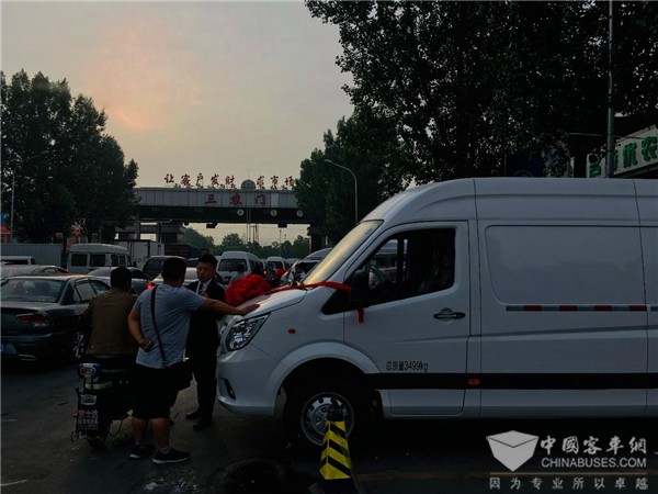 充满“人情味儿”的行销 看福田图雅诺如何打好“关爱牌”