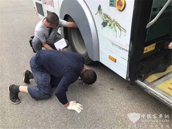 湖北：宜昌公交集团运营与修理合作 对车辆运行风险全面排查