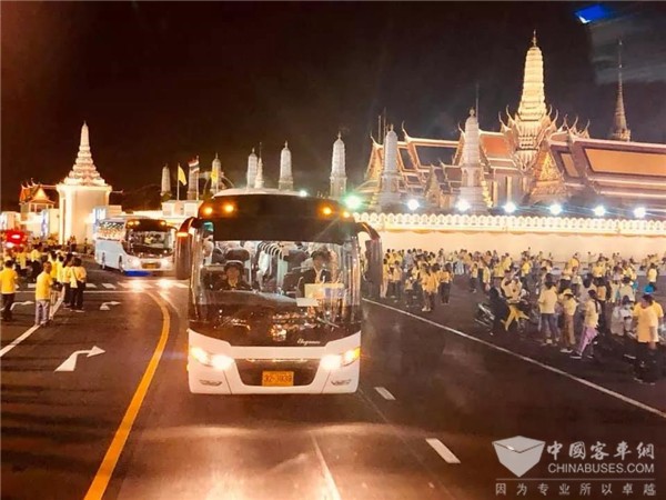 何为“潜力股”?中通客车海外发力、大订单、大型车成主流...