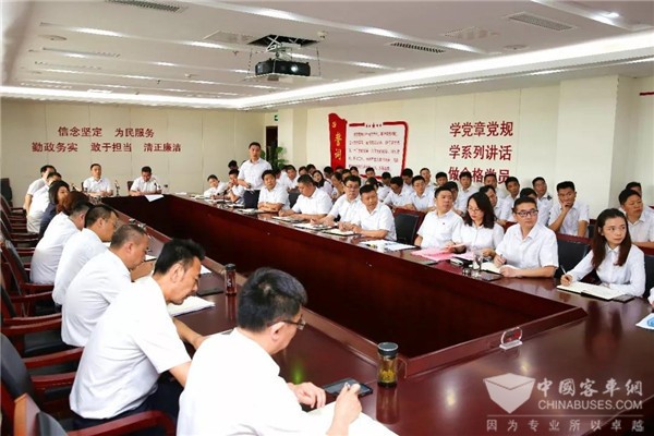 江苏：淮安公交启动“杜绝十大陋习、提升服务水平” 宣传教育活动