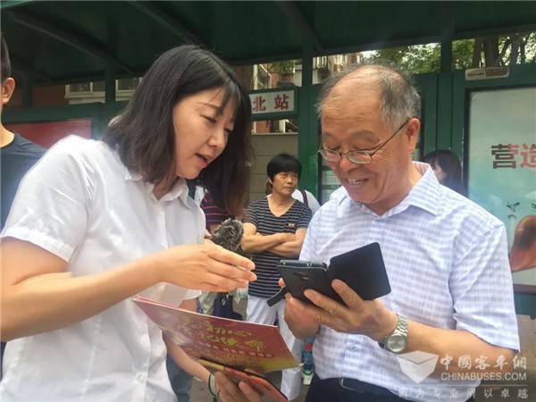 天津：用耐心践行初心 让老年乘客出行“潮起来”