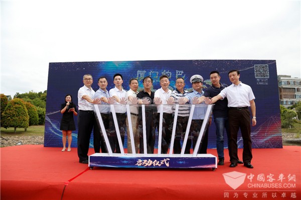 高峰区间+平峰网约 金旅“星辰”打造厦门公交出行新体验