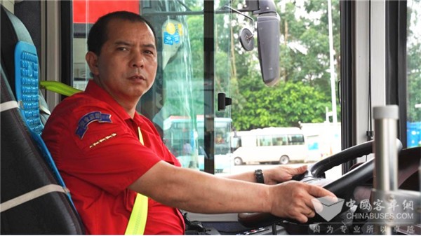 广州珍宝巴士谭志雄：初心不改 坚持以服务为本