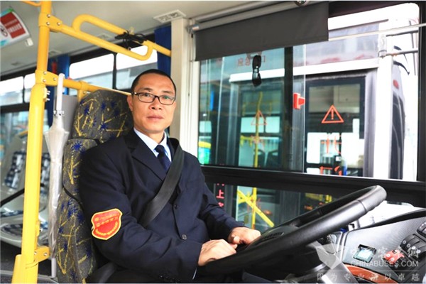 上海闵行客运孙晓峰：人人互相帮一把 让社会更加和谐