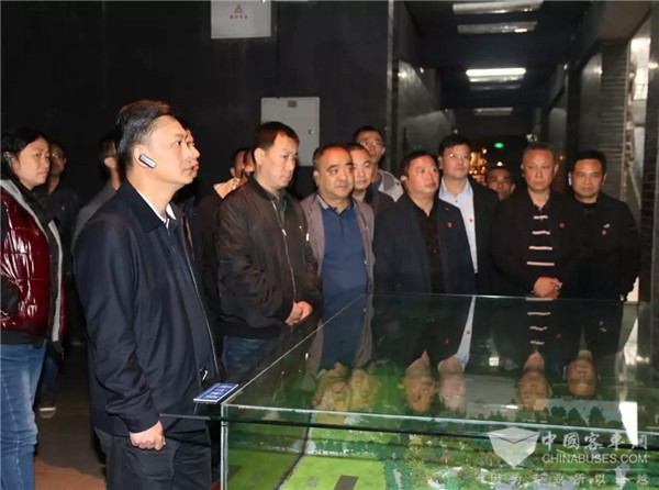 贵州：贵阳公交集团开展主题红色教育学习活动