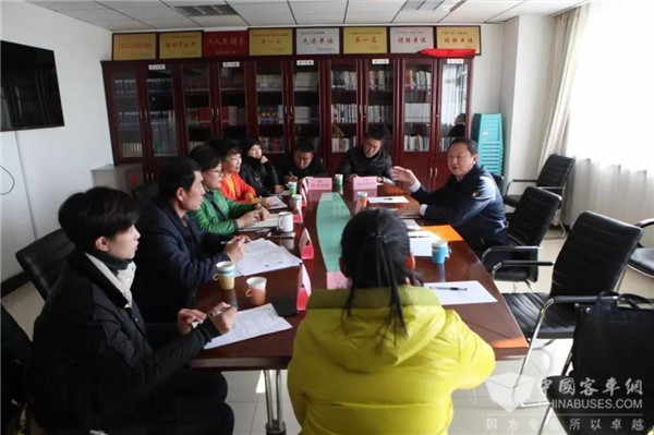 山西：太原市人大常委会领导深入公交集团调研指导工作