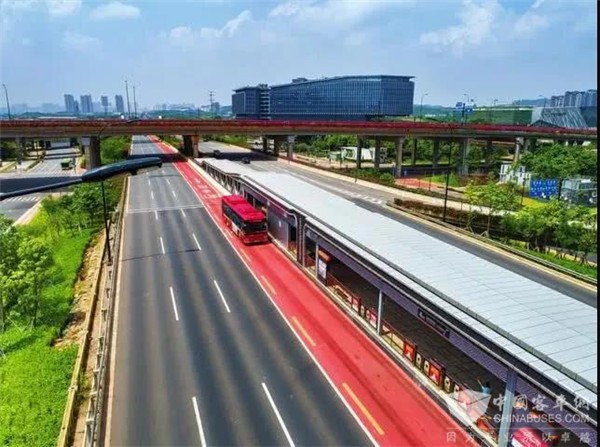 广西：南宁市打造公交都市智能化 缓解城市交通拥堵