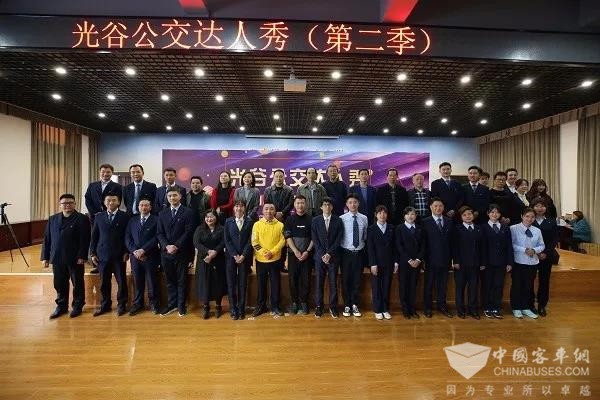 湖北：来自于武汉公交自导自演的精彩“达人秀”