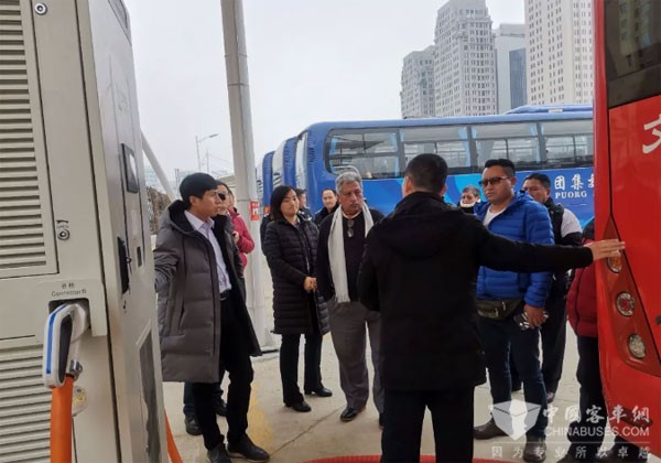 厄瓜多尔6家公交企业到烟台参观考察公交民生项目