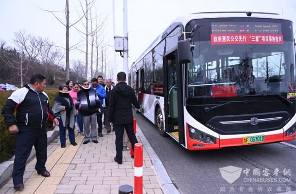 厄瓜多尔6家公交企业到烟台参观考察公交民生项目