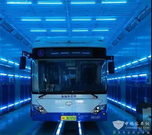 上海市浦东公交新添LED紫外线杀菌消毒 60秒完成车厢消杀！ 