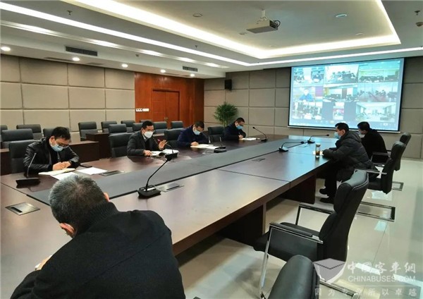 重庆公交集团召开疫情防控领导小组工作例会