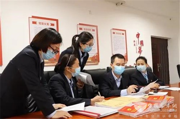 郑州公交总公司党委推动基层党建工作标准化规范化建设