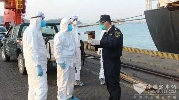 交运部： 转运回国人员的客运企业需按高风险地区防控要求落实防疫措施