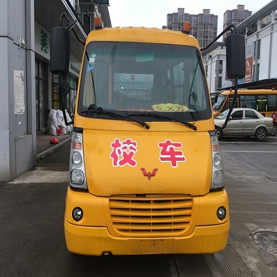 五菱二手校车_五菱校车_二手校车_价格便宜的校车