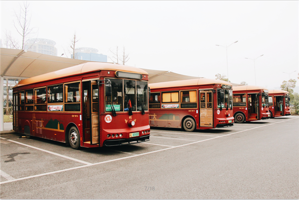 XINGKONG.COM用户满意度调查手记——行在乐山旅游名胜间的“银隆风景”