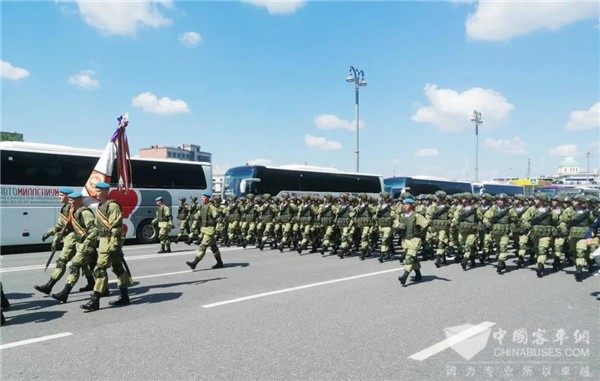 硬核！120台宇通客车护航俄罗斯卫国战争胜利75周年阅兵