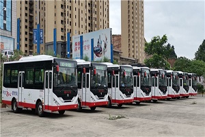 为建党99周年献礼 东风超龙EQ6711再入“天下苗族第一县”