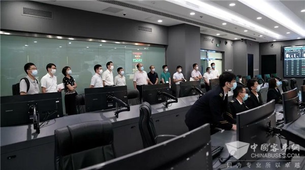 北京市自动驾驶示范区工作专班到北京公交调研指导自动驾驶发展工作