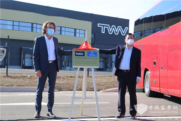 中国客车欧洲最大配件中心库落户法国 宇通海外布局再添筹码 