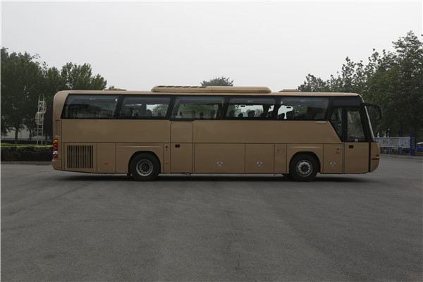 北方BFC6120L1D6豪华旅游客车(柴油国六24-54座)