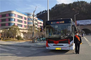 十堰公交用心用情 打通惠民利民“最后一公里”