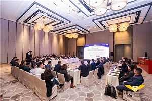 客车公交热点话题高端对话共同关注：提升公交驾驶员关爱日活动影响力