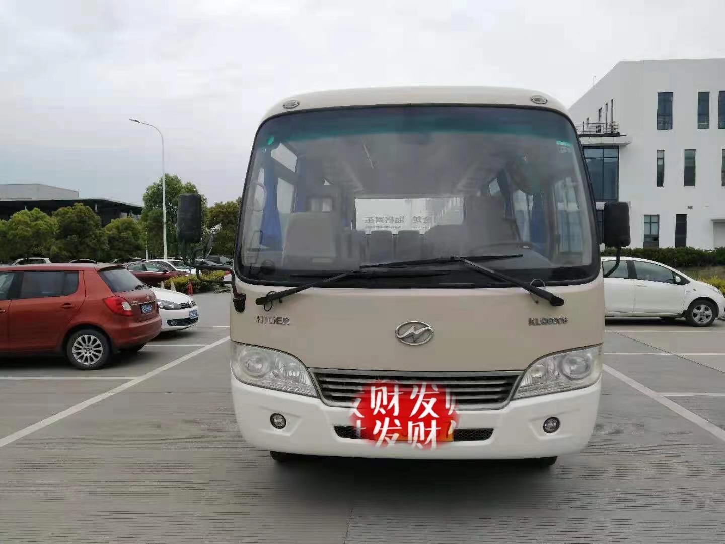 金龙19座中型客车