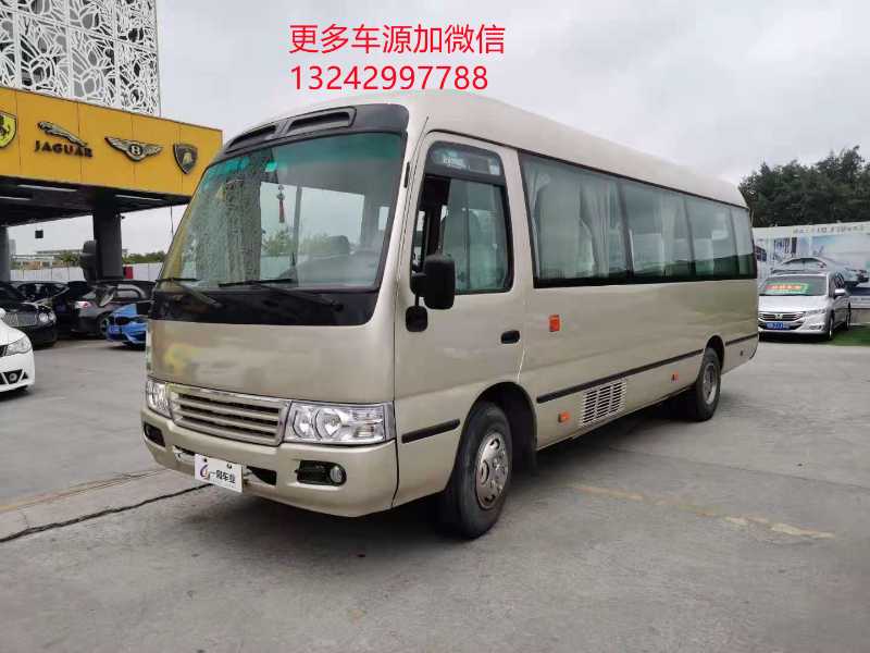 23座非营运江铃6701中巴