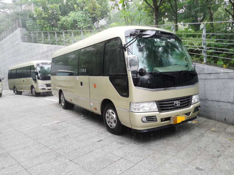 2016年10月 20座4.0排量汽油丰田考斯特