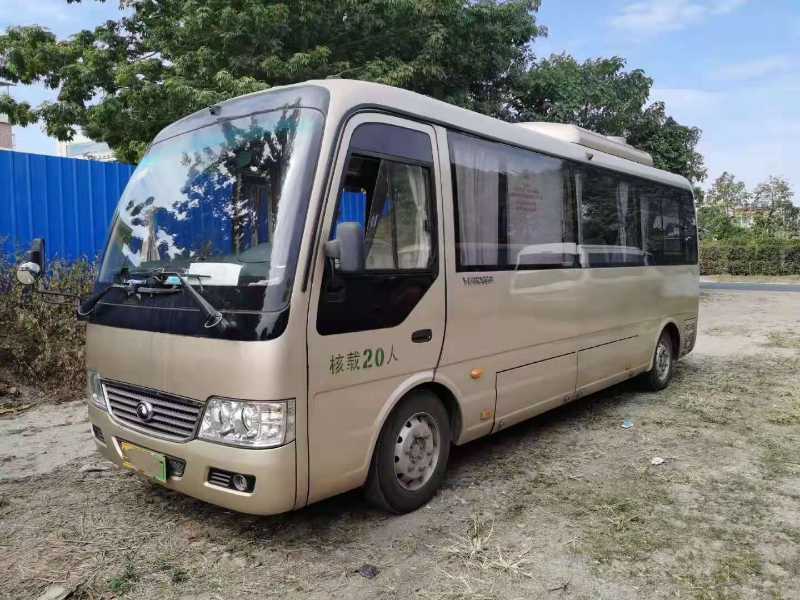2015年10月 送移动充电器宇通纯电20座宇通中巴 
