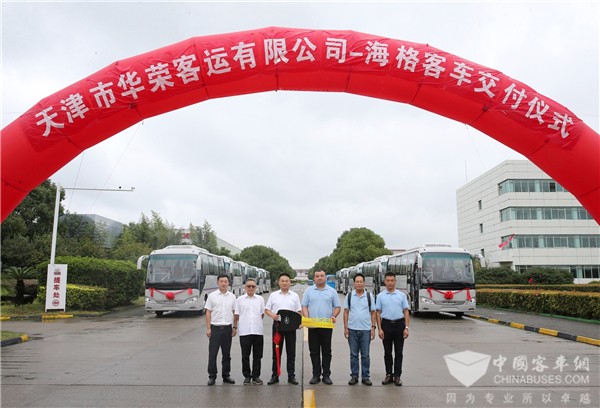 安全、服务“两手抓” 苏州金龙助华荣客运打造一流通勤班车