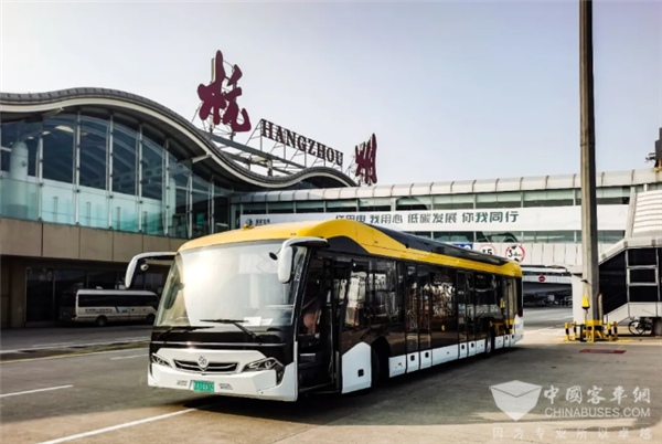 120人超大载客量！格力钛机场摆渡车入驻杭州萧山机场