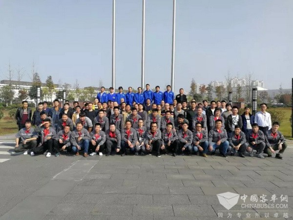 中车电动客服中心、湛江公交党支部共建暨新能源示范维修基地揭牌