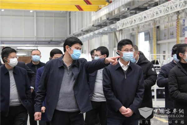 常德市委书记曹志强莅临“超级工厂”调研考察