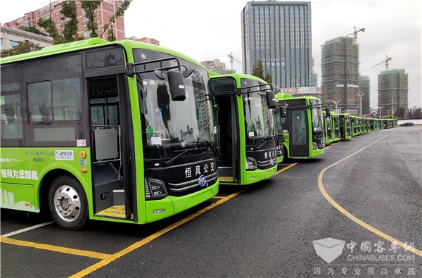 古镇公交跑出“国际范” 24台安凯纯电动E9上岗义乌