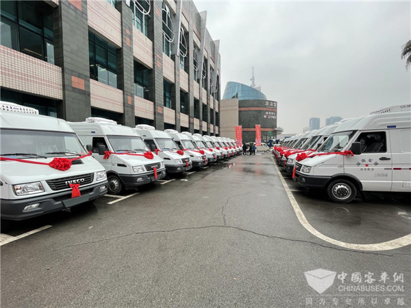 护航粮草担重任! 依维柯冷藏车批量交付湖南粮食物资储备局