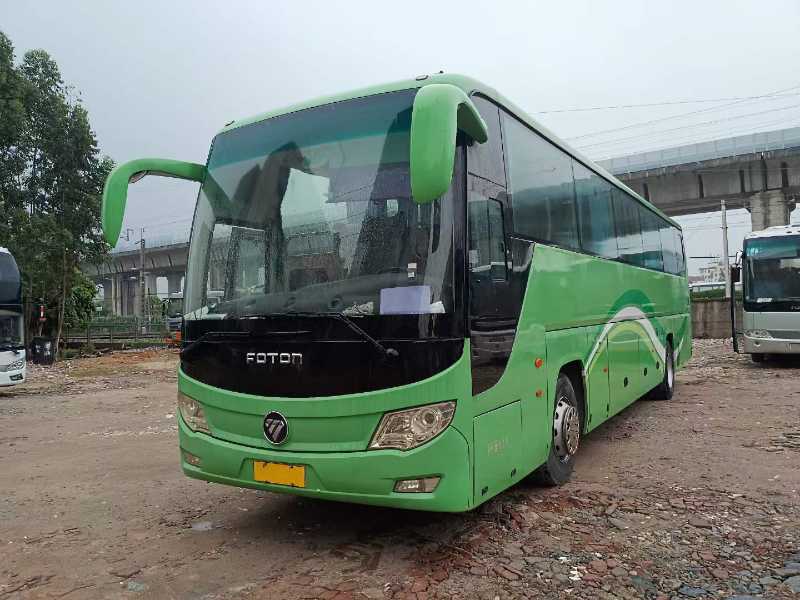 2015年53座非营运有中门油电混合福田客车