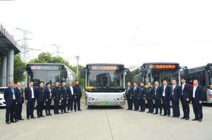 昆山公交：打造公交服务精品 吹响“工人先锋号”