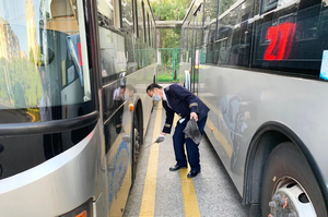 昆山公交：端午安康 坚守在岗保通行