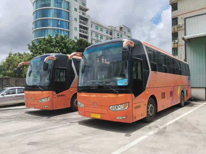 2015年6月 45座有中门宁德时代173度电金旅6102气囊车