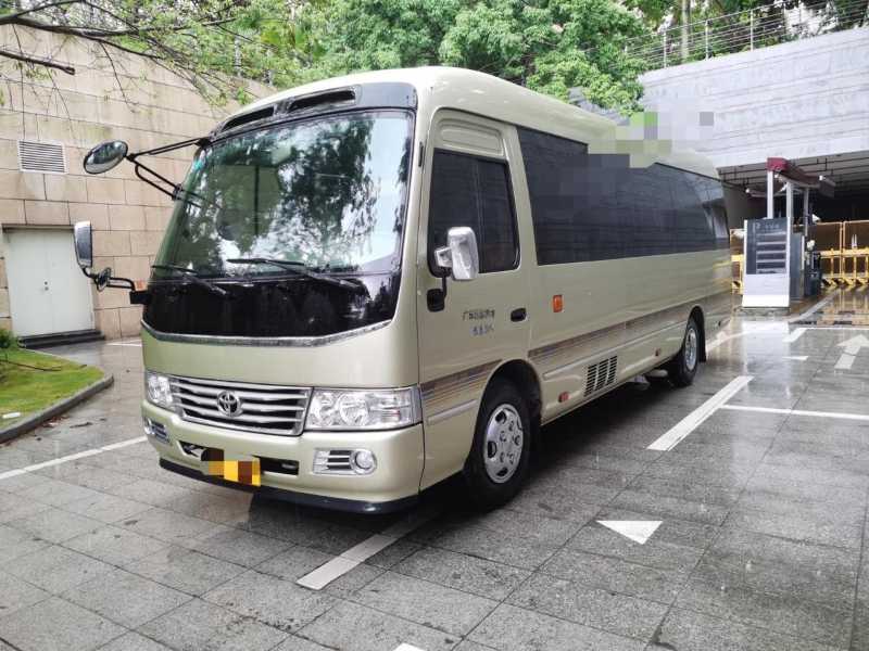 2017年7月 20座汽油外摆门封闭窗丰田考斯特