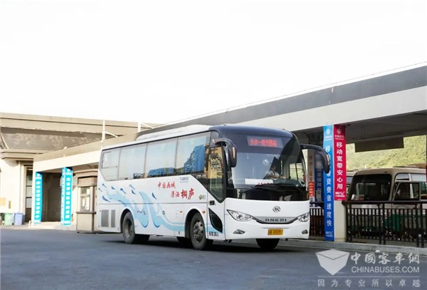 城镇居民出行首选 安凯客车入驻“画城”桐庐